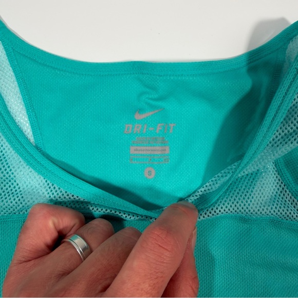 Nike Women's Turquoise Short Sleeve‎ Workout Running Top Size Small - Picture 2 of 10